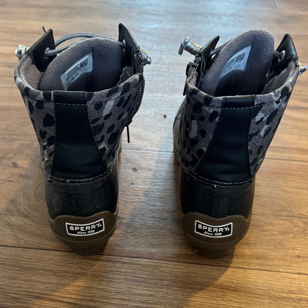 Sperry Black and Gray Patterned Boots - Picture 2 of 6